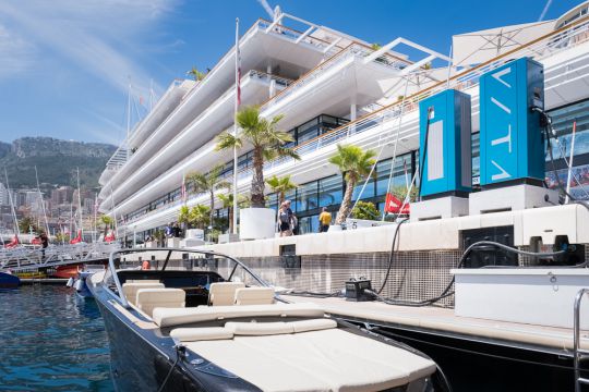 Chargeur de bateaux électrique Vita Chargers à Monaco
