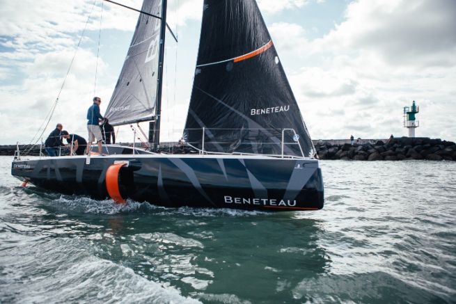F�r die Figaro B�n�teau 3 setzte die Werft auf Multiplast f�r die Folienbautechnik