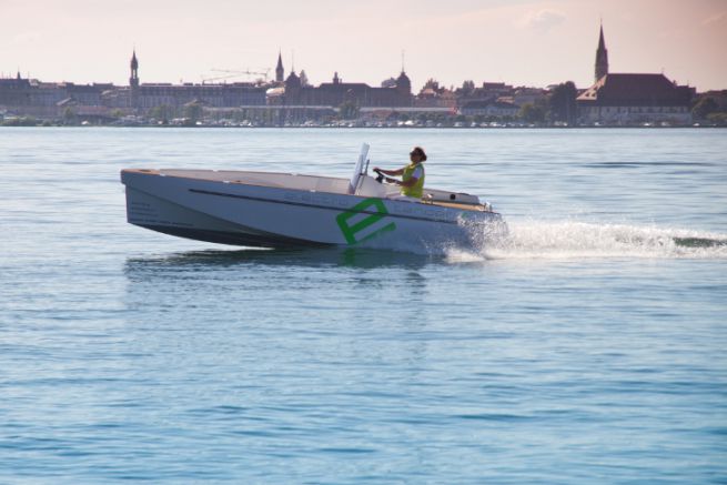 Elektroboot mit Aquamot-Motor