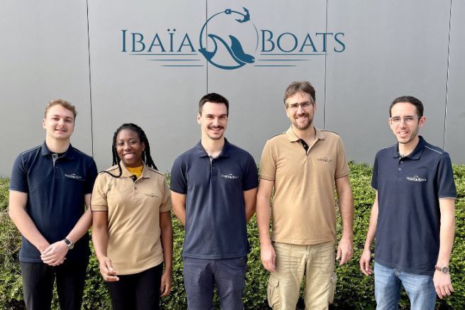 Das Team von Ibaïa Boats beginnt mit der Produktion seines ersten Bootes