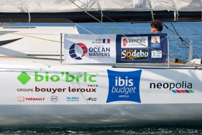 Sponsoren auf Jean Le Cam's Boot fr die Vende Globe