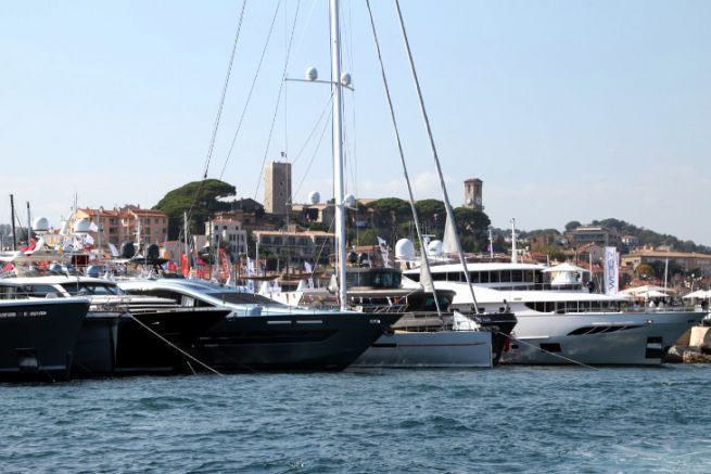Yachten im Hafen von Cannes