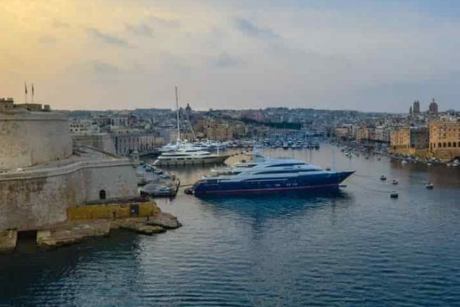 Yachten im Hafen von Valletta in Malta