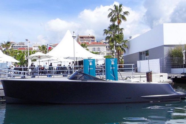Vita SuperPower Elektroboot-Ladestation in Cannes