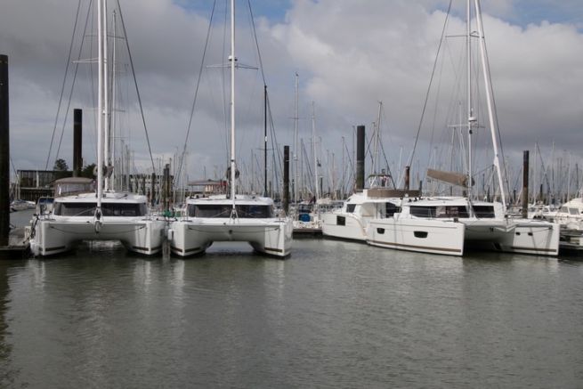 Der Hafen von La Rochelle empfngt regelmig Boote, die fr die Lieferung von Neo-Aquatic-Werften bereit stehen