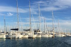 Lagunenkatamarane im Hafen von La Rochelle