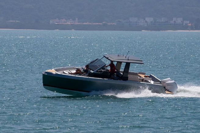 Schaefer Yachts' V33 wird in Cannes 2021 prsentiert