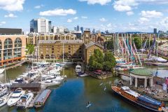Saint Katharine's Docks, wo der London Luxury Afloat stattfinden wird