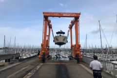 Neuer elektrischer Bootslift Boatlift in La Rochelle