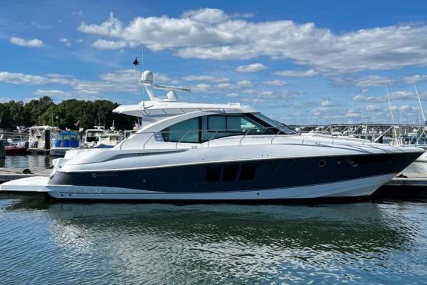 MarineMax 3 Ankündigungen von Großinvestitionen in die Freizeitschifffahrt