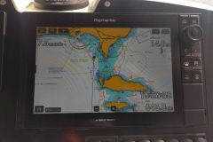 Hallberg-Rassy standardisiert seine Elektronik auf Raymarine