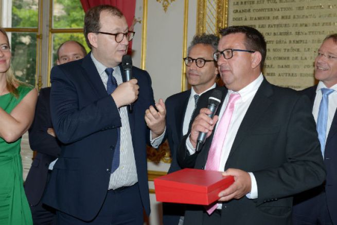 Gilles Wagner, Prsident von Privilge Marine, erhlt den Etienne-Marcel-Preis von Antoine Boulay von Bpifrance